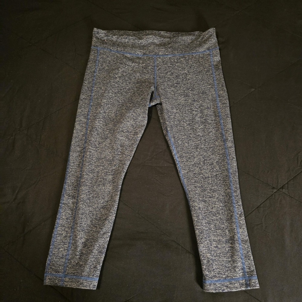 Under Armour Women's Capri Leggings Blue Space Dye M Workout Running Comfort